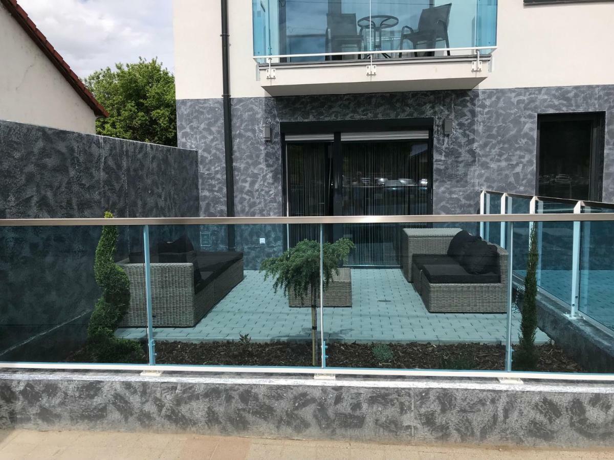 Orient Suite Sarvar Exterior photo