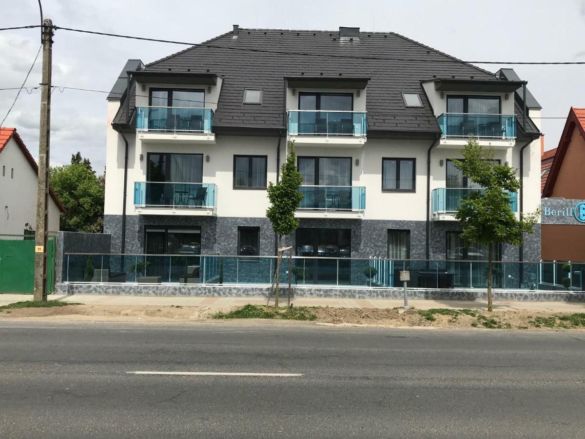 Orient Suite Sarvar Exterior photo